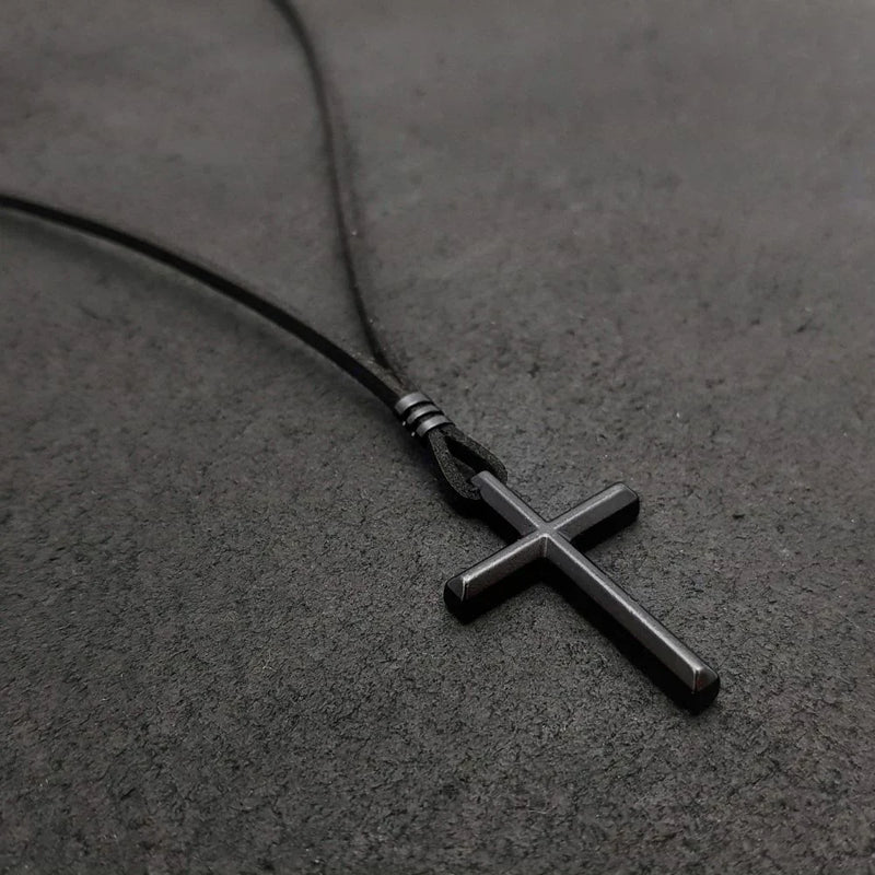 Colar Masculino De Couro Preto Tribal Cruz Regulável Premium