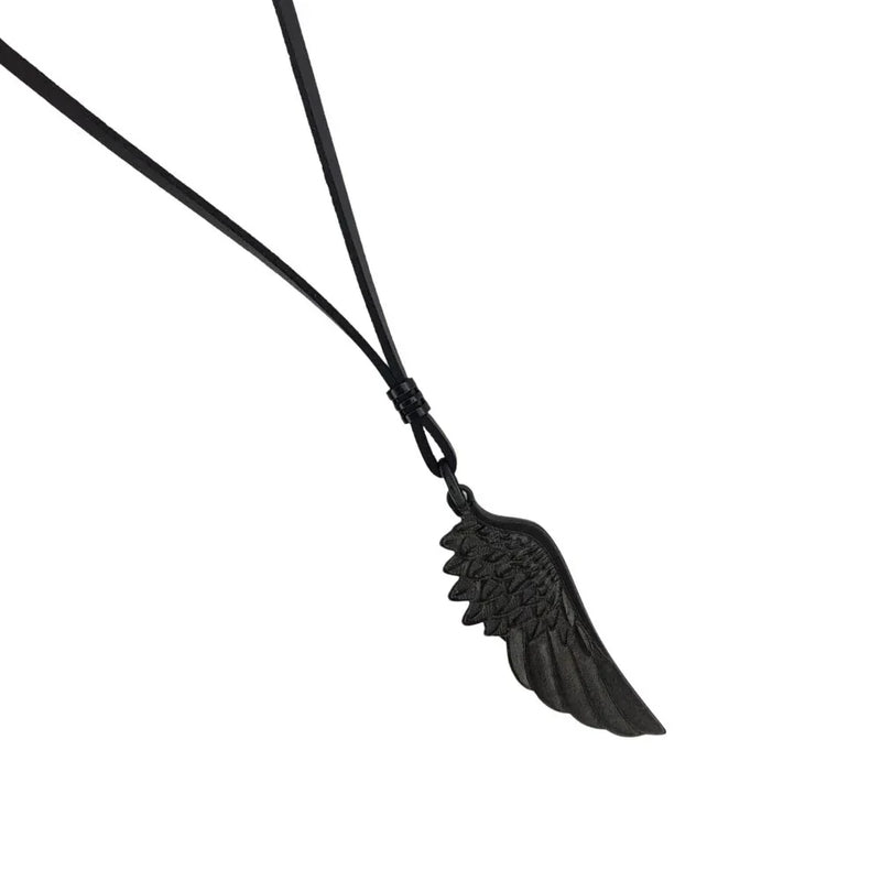 Colares Pingente Asa Masculinos Couro Aço e Linha