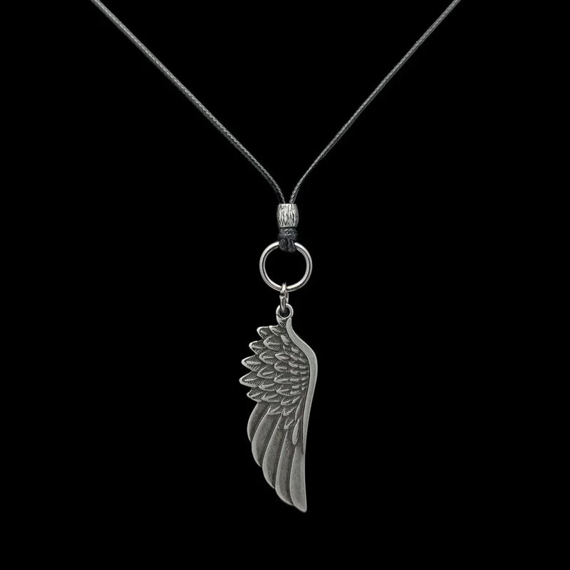 Colares Pingente Asa Masculinos Couro Aço e Linha