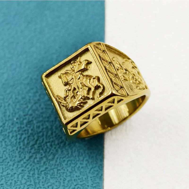 Anel Masculino de São Jorge com Oração Banhado aOuro 18K Presente de Jóia para Namorado Não Escurece
