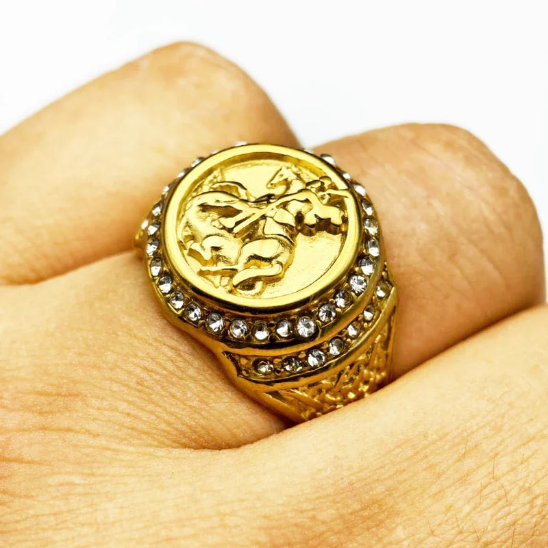 Anel Masculino de São Jorge com Oração Banhado aOuro 18K Presente de Jóia para Namorado Não Escurece