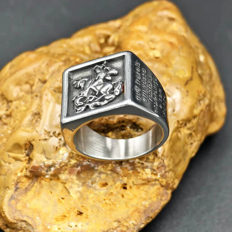 Anel Masculino de São Jorge com Oração Banhado aOuro 18K Presente de Jóia para Namorado Não Escurece