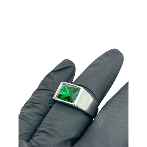 Anel Masculino com Pedra Verde